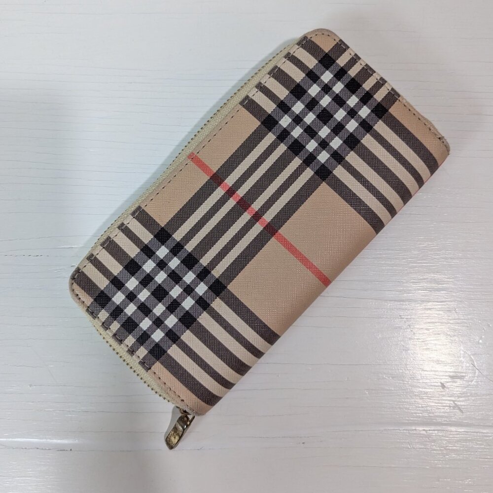 Burberry Multicolor Zipper Wallet